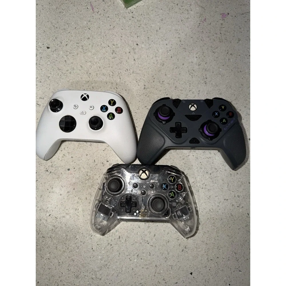 Lot Of 3 Xbox Controllers,and 3 Xbox One Games 2 Are‎ New